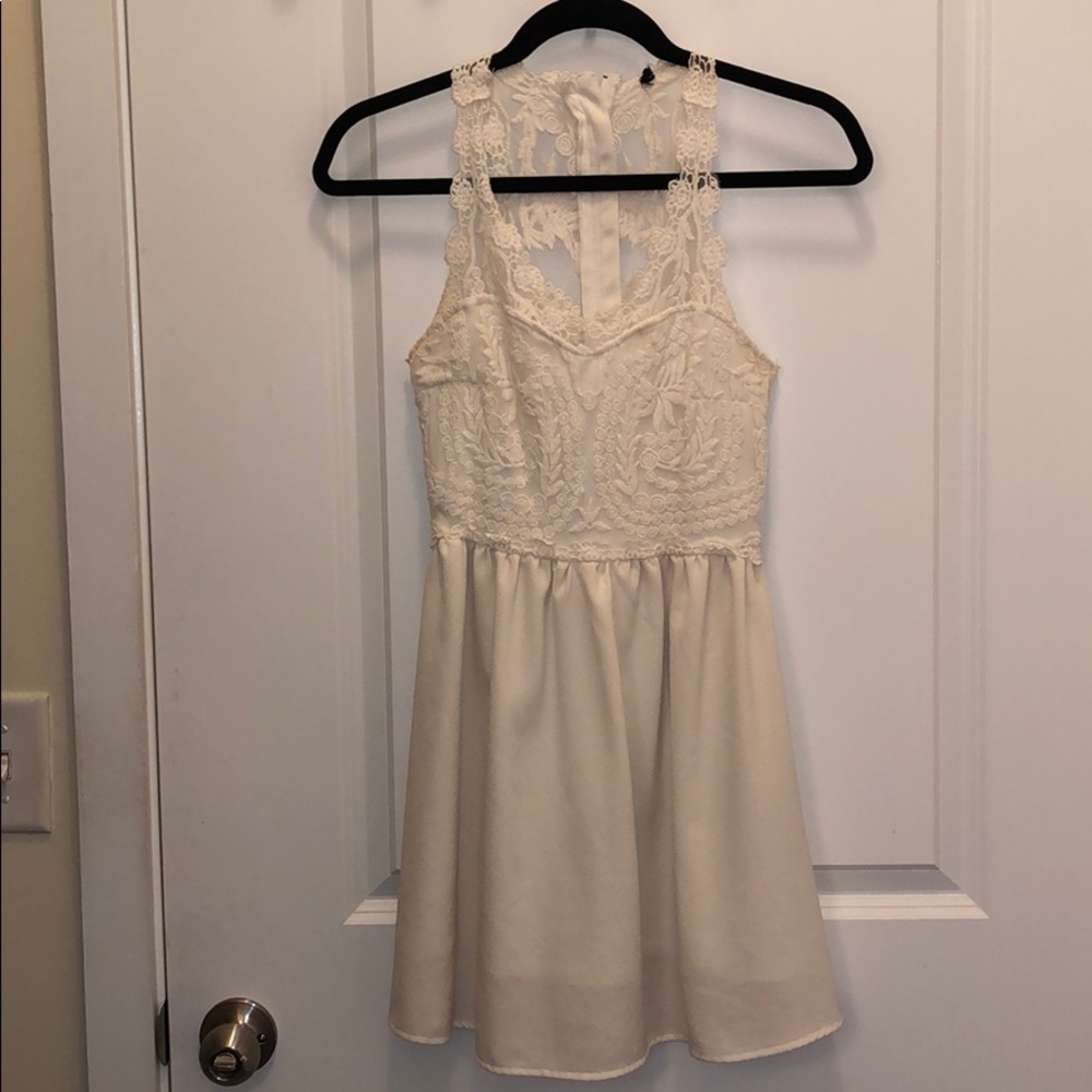 White lace H&M summer dress
